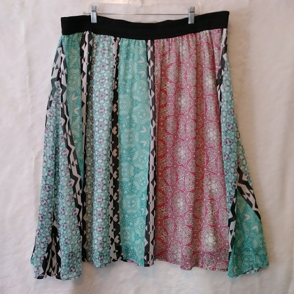 Lane Bryant Dresses & Skirts - Lane Bryant Flowy Skirt